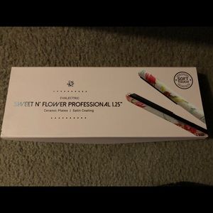 Evaletric 1.25” straightener